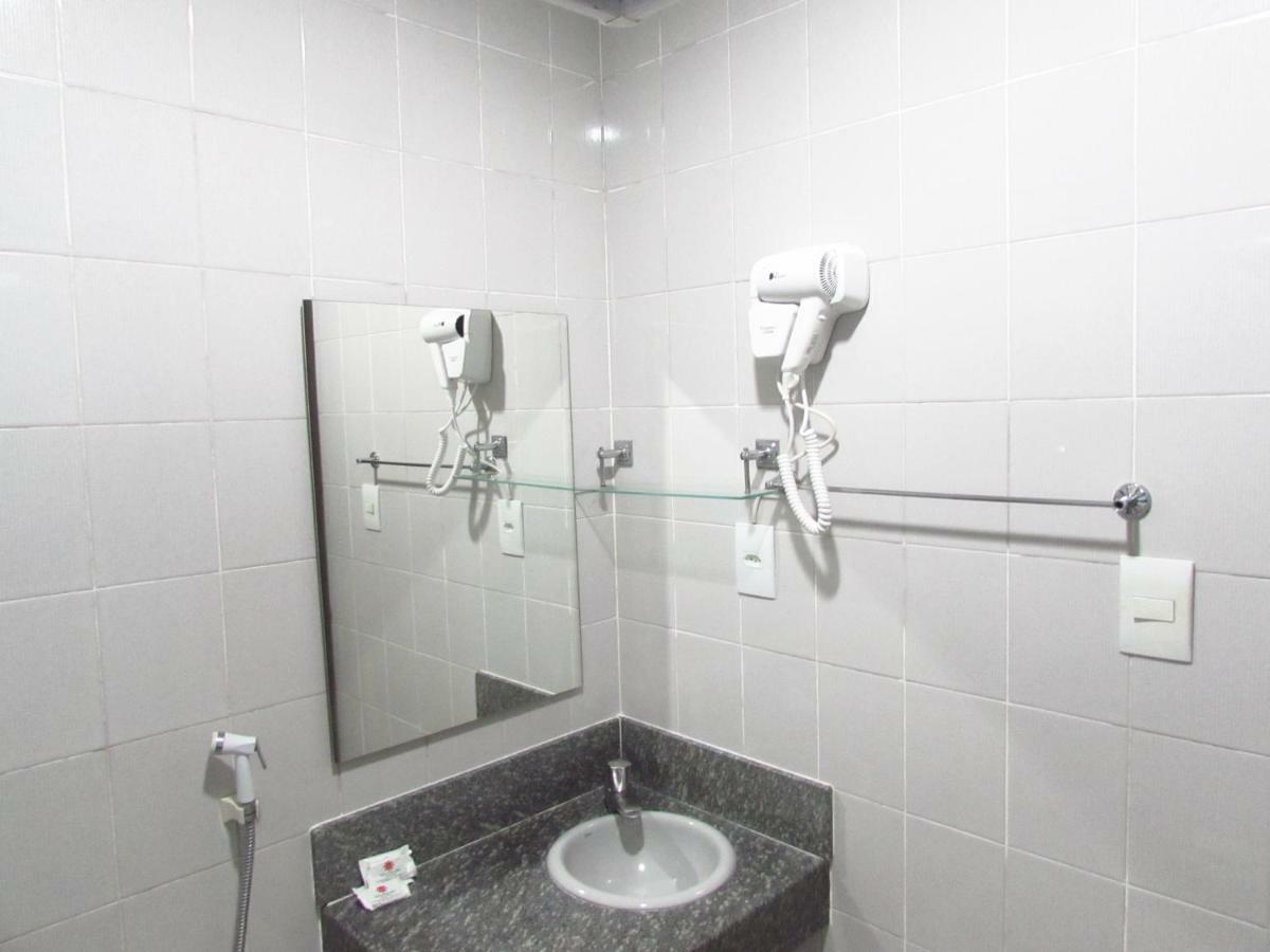 Thanharu Praia Hotel Anchieta  Bilik gambar